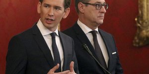 13 μέλη Κυβέρνηση