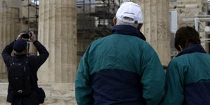 SZ: Οι Γερμανοί δεν θεωρούν ασφαλή χώρα την Ελλάδα για διακοπές / EUROKINISSI: ΣΤΕΛΙΟΣ ΜΙΣΙΝΑΣ