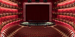 Κλείστε εγκαίρως θέσεις