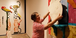 H καλλιτέχνις Betty Woodman