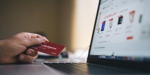 Εμπλοκή στο αφορολόγητο όριο λόγω ηλεκρονικών πληρωμών/ Φωτογραφία: Pixabay