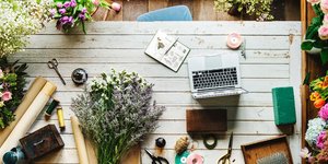 Το κόλπο με την βότκα για να μην μαραίνονται τα λουλούδια στο βάζο (Φωτογραφία: Pexels)