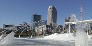 Τα συντριβάνια πάγωσαν στο Σάρλοτ της Β.Καρολίνα (Φωτογραφία: ΑΡ)