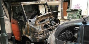 Φωτογραφία: Life-events.gr/ Λαμπάδιασε καντίνα στην Θεσσαλονίκη τα ξημερώματα