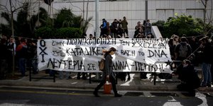Συγκέντρωση έξω από το Εφετείο για την Ηριάννα Λ. -Φωτογραφίες: EUROKINISSI/ΣΤΕΛΙΟΣ ΜΙΣΙΝΑΣ