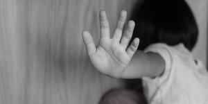 Στο δικαστήριο ο παππούς από το Λασίθι που βίασε την 8χρονη εγγονή του