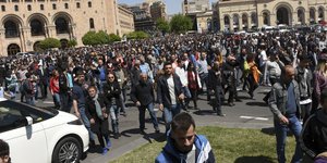 Απέκλεισαν δρόμους