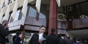 Eπιστολές για ελέγχους θα λάβουν οι επιχειρήσεις με εκκρεμείς υποθέσεις/Φωτογραφία: Eurokinissi