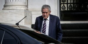Δεν υπάρχει βίντεο που να δείχνει ότι οι Τούρκοι κατέβασαν σημαίες από βραχονησίδες υποστηρίζει ο Φ. Κουβέλης/Φωτογραφία: Eurokinissi