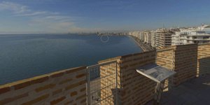 Μέσω εφαρμογών