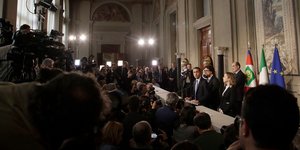 Συνάντηση Ματαρέλα με κόμματα