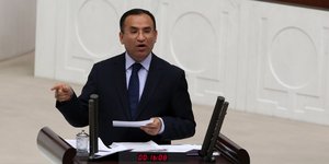 Ο Μπεκίρ Μποζντάγ (Φωτογραφία: AP/ Burhan Ozbilici)