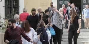 Οι συλληφθέντες οδηγήθηκαν στον Εισαγγελέα/Φωτογραφία: Eurokinissi