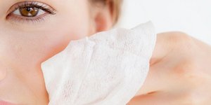 Τα μαντηλάκια περιέχουν μη βιοδιασπώμενο πλαστικό