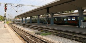 «Ζητάμε τώρα να σταματήσουν οι ιδιωτικοποιήσεις και το ξεπούλημα του σιδηροδρόμου» φωτογραφία: eurokinissi