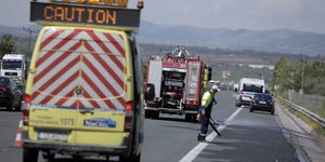 Το αυτοκίνητο που οδηγούσε ο άνδρας συγκρούστηκε με ένα φορτηγάκι