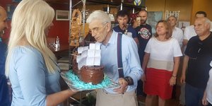 Εκπληξη από συνεργάτες