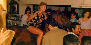 H Figaro στις Σπέτσες. Το εμβληματικό bar των 80s. Εικόνα αρχείου