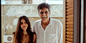 Γιάννης Μπέζος-Ηρώ Μπέζου/ Φωτογραφία; Φωτογραφία BOVARY-Πάνος Μάλλιαρης