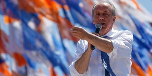 Μουχαρέμ Ιντζέ/Φωτογραφία: AP