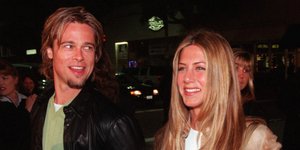 Ο Μπραντ Πιτ και η Τζένιφερ Ανιστον στην πρεμιέρα της ταινίας «Erin Brockovich» το 2000