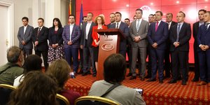 Στιγμιότυπο από το διάγγελμα Ζάεφ (Φωτογραφία: AP/ Boris Grdanoski)