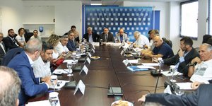Στιγμιότυπο από τη σημερινή συνεδρίαση / Φωτογραφία: Eurokinissi