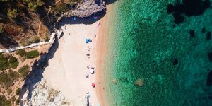 Παραλία Σούνιο/ Φωτογραφία: Shutterstock
