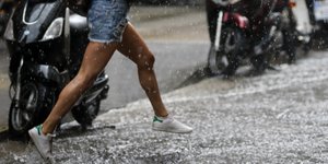 Ανοιξαν και πάλι οι ουρανοί πάνω από την Αθήνα / Eurokinissi: ΠΑΝΑΓΟΠΟΥΛΟΣ ΓΙΑΝΝΗΣ