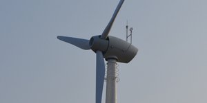 Ξεκίνησε τη λειτουργία του το πρώτο ελληνικό εργοστάσιο ανεμογεννητριών (Φωτογραφία: ΑΠΕ)