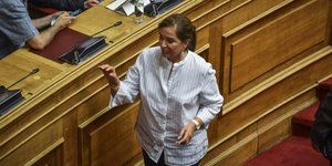 Η Ντόρα Μπακογιαννη (Φωτογραφία: EUROKINISSI/ΤΑΤΙΑΝΑ ΜΠΟΛΑΡΗ)