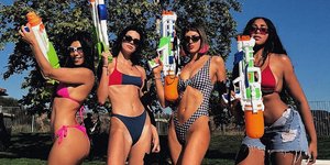 Celebrities με Barbie Feet /Φωτογραφία: Instagram/kourtneykardash