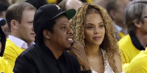 Η Μπιγιόνσε και o Jay-Z /Φωτογραφία: AP Photo/Marcio Jose Sanchez