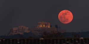 Η τελευταία φορά που θαυμάσαμε το  «ματωμένο φεγγάρι» στην Ελλάδα
