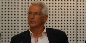 Ο καθηγητής Πολιτικών Επιστημών