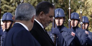 Ο Εσάκ Τζαχανγκιρί (Φωτογραφία: AP/ Burhan Ozbilici)