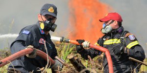 Κατάσβεση φωτιάς Μεσολόγγι/ Φωτογραφία αρχείου eurokinissi