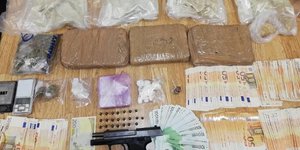 Σπείρα διακινούσε ναρκωτικά σε Αθήνα και Μύκονο (Φωτογραφία: ΕΛ.ΑΣ.)