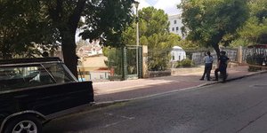 Συγκλονίζουν οι συγγενείς που αναζητούν τους δικούς τους ακόμα και στο νεκροτομείο