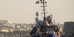 Μεταφέρθηκαν οι 450 μετανάστες που ήταν σε αλιευτικό (Φωτογραφία αρχείου: AP/ Renata Brito)