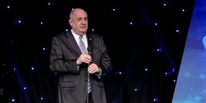 Ο Τέρενς Κουίκ στο 9ο Συνέδριο Αποδήμων Αρκάδων-Φωτογραφία αρχείου: ΤΑΚΗΣ ΣΑΓΙΑΣ / EUROKINISSI