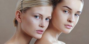 Μοντέλα ποζάρουν στο φακό/Φωτογραφία: Shutterstock