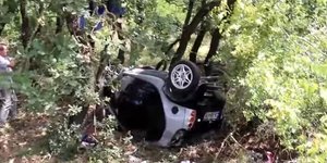 Το αυτοκίνητο που οδηγούσε η 30χρονη εξετράπη της πορείας του και ανετράπη
