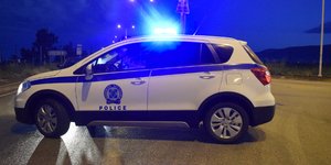 Αναυδοι οι θαμώνες