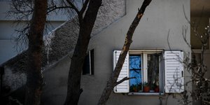 Συνεχίζεται ο έλεγχος των κτιρίων