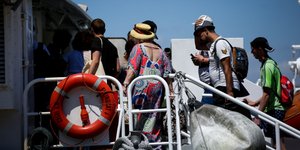 Το λιμενικό σώμα βρίσκεται σε επιφυλακή για την εξυπηρέτηση του κόσμου