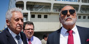 Μαζί με Κουρουμπλή