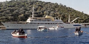 Σκαρί σχεδόν 100 μέτρων με 17 καμπίνες και 38 μέλη πλήρωμα