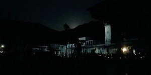 Δύσκολη η νύχτα της Κυριακής στην Υδρα χωρίς νερό και ρεύμα /Φωτογραφία: Twitter