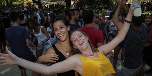 Χορός και ξεφάντωμα στη Λαγκάδα Ικαρίας -Φωτογραφίες: Aris Oikonomou/SOOC